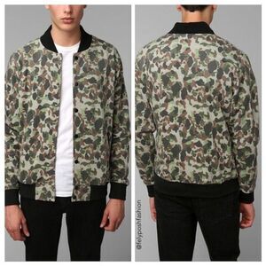 Urban Outfitters Brooklyn Cloth Camo Bomber Jacket Small